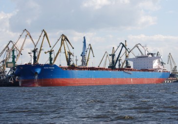 Rīgas Centrālais termināls apkalpo lielāko kuģi Rīgas ostas vēsturē