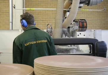Ārzonā paslēpti investori kāro pēc Latvijas Finiera