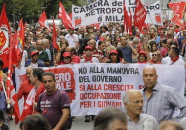 Pret taupības pasākumiem vērsti protesti pārveļas Itālijai un Spānijai