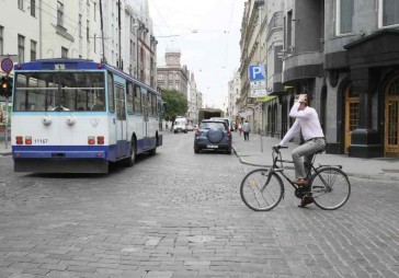 Nākamā gada otrajā pusē Rīgā varētu parādīties jauni autobusi un trolejbusi