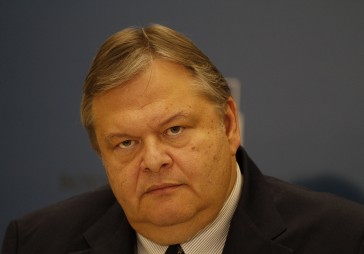 Grieķijas finanšu ministrs: valsts ir iegāzta un pazemota