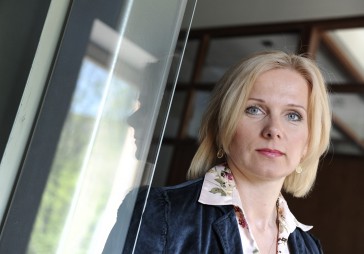 Zem guloša akmens ūdens netek - lai piesaistītu investorus, jāmaina  attieksme