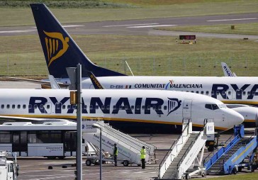 Ryanair pirks 300 jaunas lidmašīnas; 100 varētu «izmitināt» kaut kur Austrumeiropā