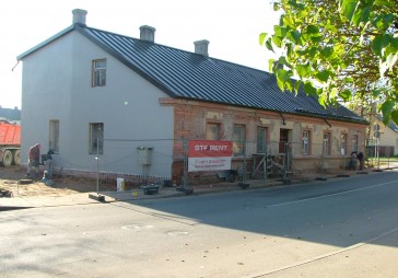 Grobiņā atjauno Zentas Mauriņas māju