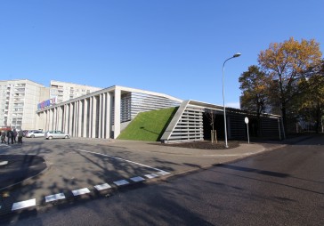 Pabeidz tirdzniecības centru Priedaines ielā Rīgā 