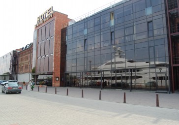 Pārdod Liepājas lepnāko viesnīcu