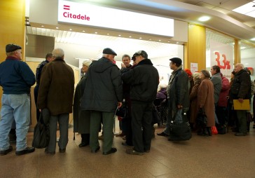 Krājbankas klientiem izmaksāti jau simts miljoni latu