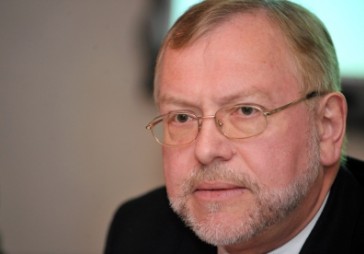 Divi akcionāru grupējumi notur arī katrs savu Latvijas naftas tranzīta sapulci
