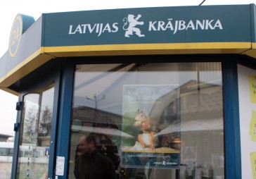 Krājbankas dēļ slikti izskatās viss finanšu tirgus