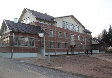 Iegulda pusmiljonu mākslas skolā 