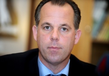 airBaltic cirps darbinieku skaitu un samazinās biļešu cenas