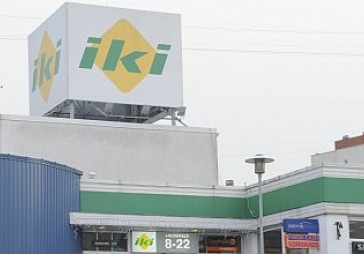 Lai nodrošinātos pret nelabvēļiem, Palink ieķīlā visus savus īpašumus mātes kompānijai