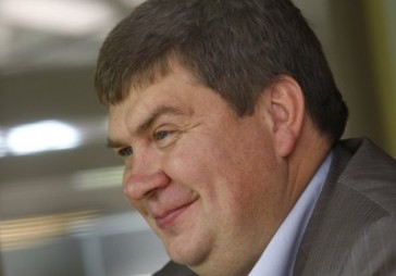 Portāls: Kalvīša ģimene labi pelna no savulaik «sakārtotā» mazo HES elektrības iepirkuma