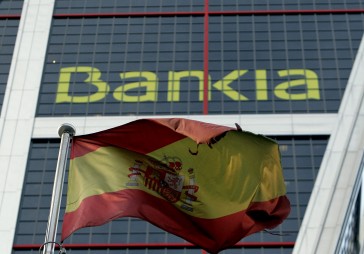 Spānijas bankas no ECB aizņemas rekordsummas