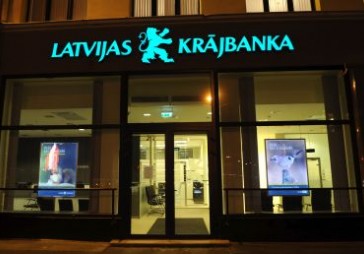Papildināta - Krājbankas administrators – jau miljonārs