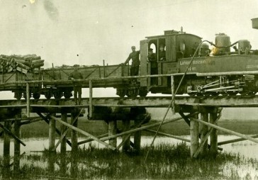 Ventspilī kursēs gandrīz simtgadīga lokomotīve