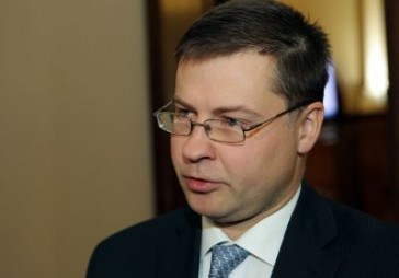 Papildināta - Premjers pieļauj, ka Norvik bankas gadījums ir vēršanās pret Brazovski