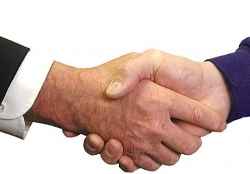 Apdrošinātāji nesodīti «uzpērk» brokerus