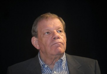 Lipmans  Liepājas Metalurgam gatavs piesaistīt investoru; prasa Zaharjinam un Segalam pārdot akcijas