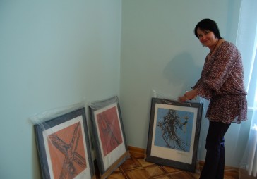 Liepājā atklāj Salvadora Dalī darbu izstādi no privātkolekcijām