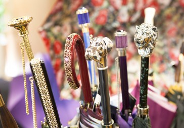 Jūrmalas viesnīcā atklāj «tirdzniecības galeriju»