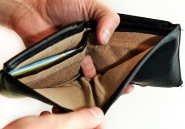 Kredītreģistrs: kredītu maksājumus Latvijā kavējis 231 tūkstotis personu