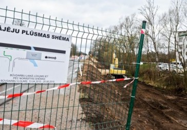 Ozolniekos sākta gājēju celiņa būvniecība