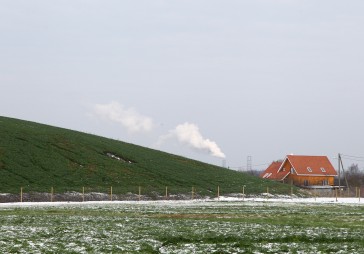 FOTO: Bijušās atkritumu izgāztuves Kleisti vietā izveidots 13 metru augsts uzkalns