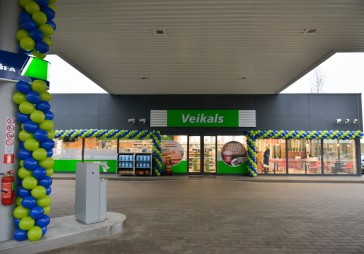 VIRŠI-A atklāj lielāko degvielas uzpildes staciju tīklā
