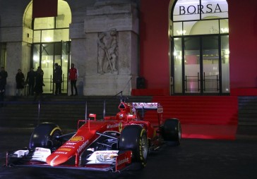 Ferrari  debitē Milānas akciju biržā