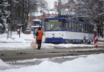 Ar bankas kartēm maksāt vēl nevarēs 
