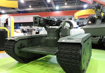 Igaunijas uzņēmums Singapūrā prezentē inovatīvu militāro tehniku