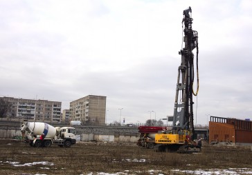 Papildināta ar foto: Sākti sagatavošanās darbi Akropoles būvniecībai