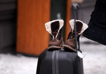 Atsaucoties darba piedāvājumam ārzemēs, apkrāpti vismaz 80 darba meklētāji