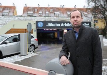 Ušakovs: Pilsēta nevēršas pret privāto autostāvvietu biznesu