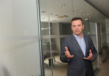 Laužas televizoru un datoru tirdzniecībā 