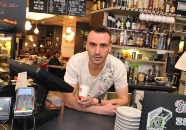 Kāpēc dažas kafejnīcas ir stāvgrūdām pilnas, bet citas - tukšas?