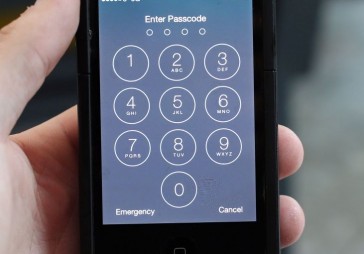 Apple pērnā gada otrajā pusē saņēmusi 30 000 prasību piekļūt informācijai tās ierīcēs