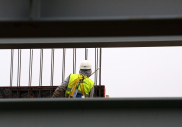 Gjensidige Baltic: Būvnieki samazina cenas un meklē klientus ārpus Latvijas