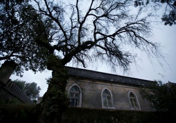 FOTO: Portugāles šausminošā spoku māja