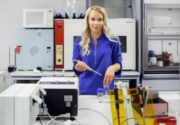 FOTO: Piešķirtas prestižās L΄Oréal Latvijas stipendijas Sievietēm zinātnē