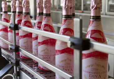 Latvijas balzams sāk ražot košerēto dzirkstošo vīnu 