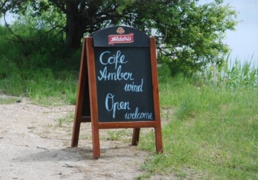 Papes Amber Wind Cafe šovasar arābu stils