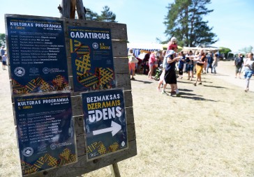 Brīvdabas muzeja gadatirgus fotogrāfijās