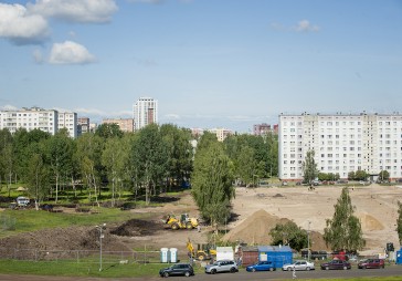 FOTO: Deglava ielā top vērienīgs sporta komplekss, piknika zonu veidos nākamgad
