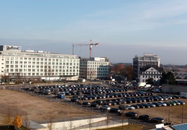 Uz stāvvietu rēķina samazinās zaļumu  