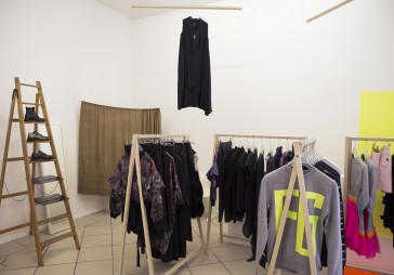 Papildināts ar foto: Atklāts Paviljona pop-up veikals Berlīnē