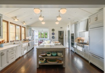 FOTO: Par 36,5 miljoniem dolāru pārdots Ričarda Gīra īpašums