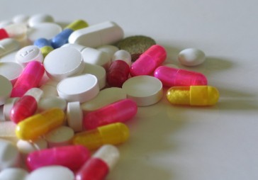 Dienas tēma: Farmācijas firmu sponsorējumos daži ārsti saņem pat 3000 līdz 7000 eiro gadā 