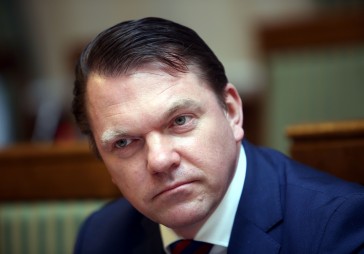Paraksta nodomu protokolu ar Ķīnas dzelzceļu par vilcienu satiksmes izveidošanu caur Latviju